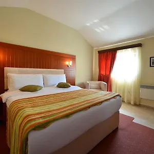 Hotel 5